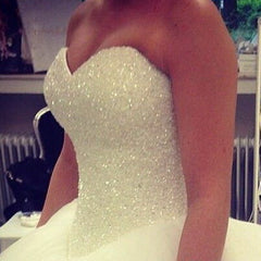 Lovely Sweetheart Tulle Wedding Ball Gowns Beads Princess Bridal Dresses with Petticoat