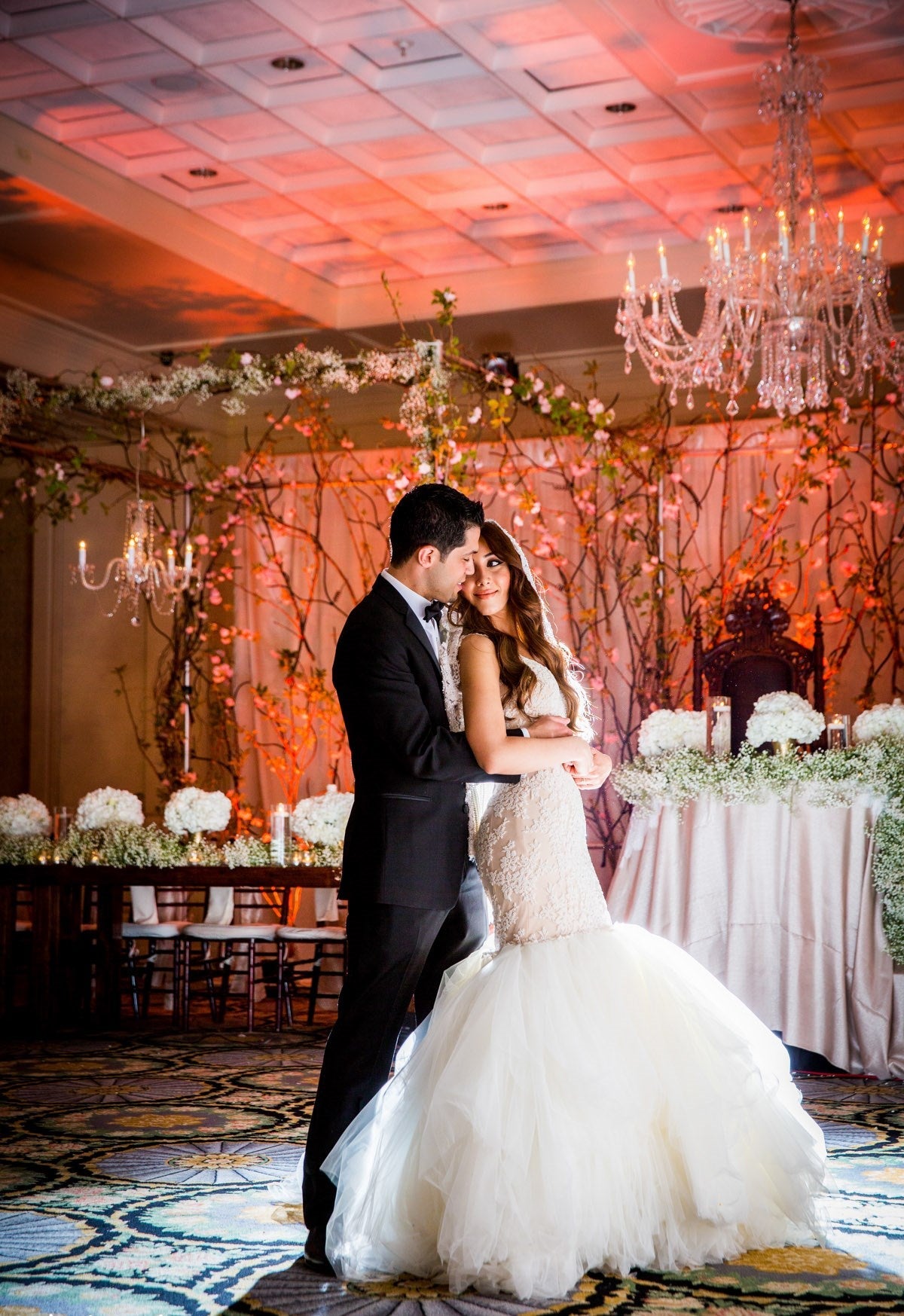 Luxurious Mermaid Wedding Dress Lace Sweetheart Sexy Bridal Gowns with Soft Tulle