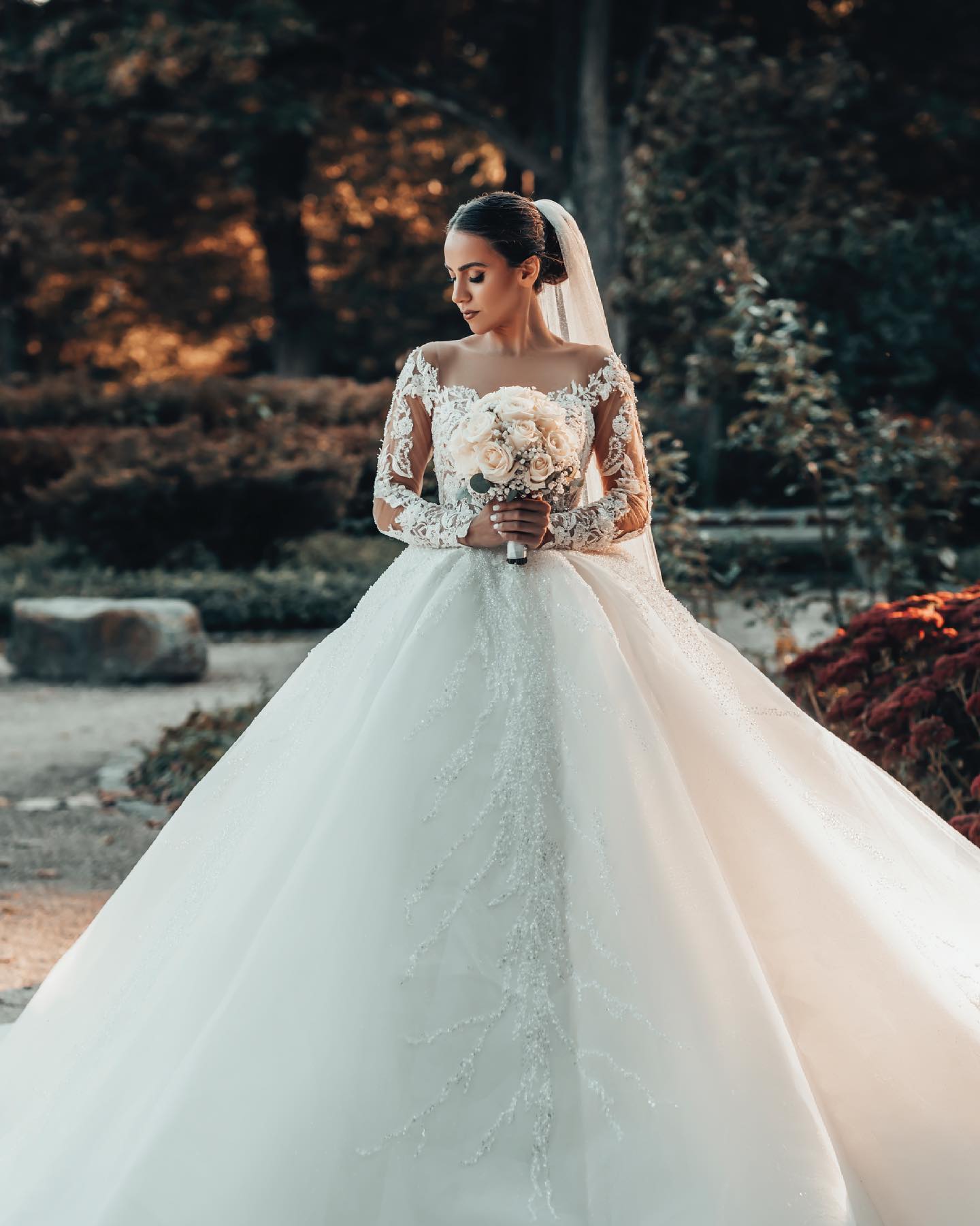 luxury a line dresses Luxury A-Line Appliques Lace Wedding Dresses with Sleeves