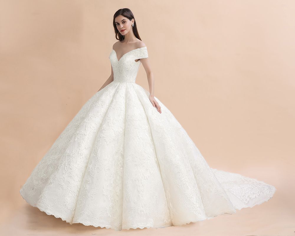 Luxury Ball Gown Lace Satin Sweetheart Wedding Dress | Sleeveless Bridal Gowns with V-Back