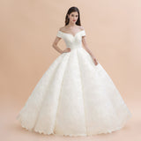 Luxury Ball Gown Off-the-Shoulder Sweetheart Wedding Dress | Sleeveless Lace Satin Bridal Gowns