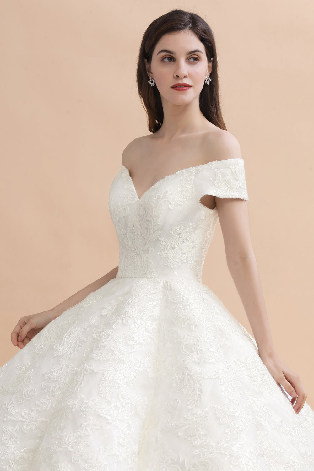 Luxury Ball Gown Off-the-Shoulder Sweetheart Wedding Dress | Sleeveless Lace Satin Bridal Gowns
