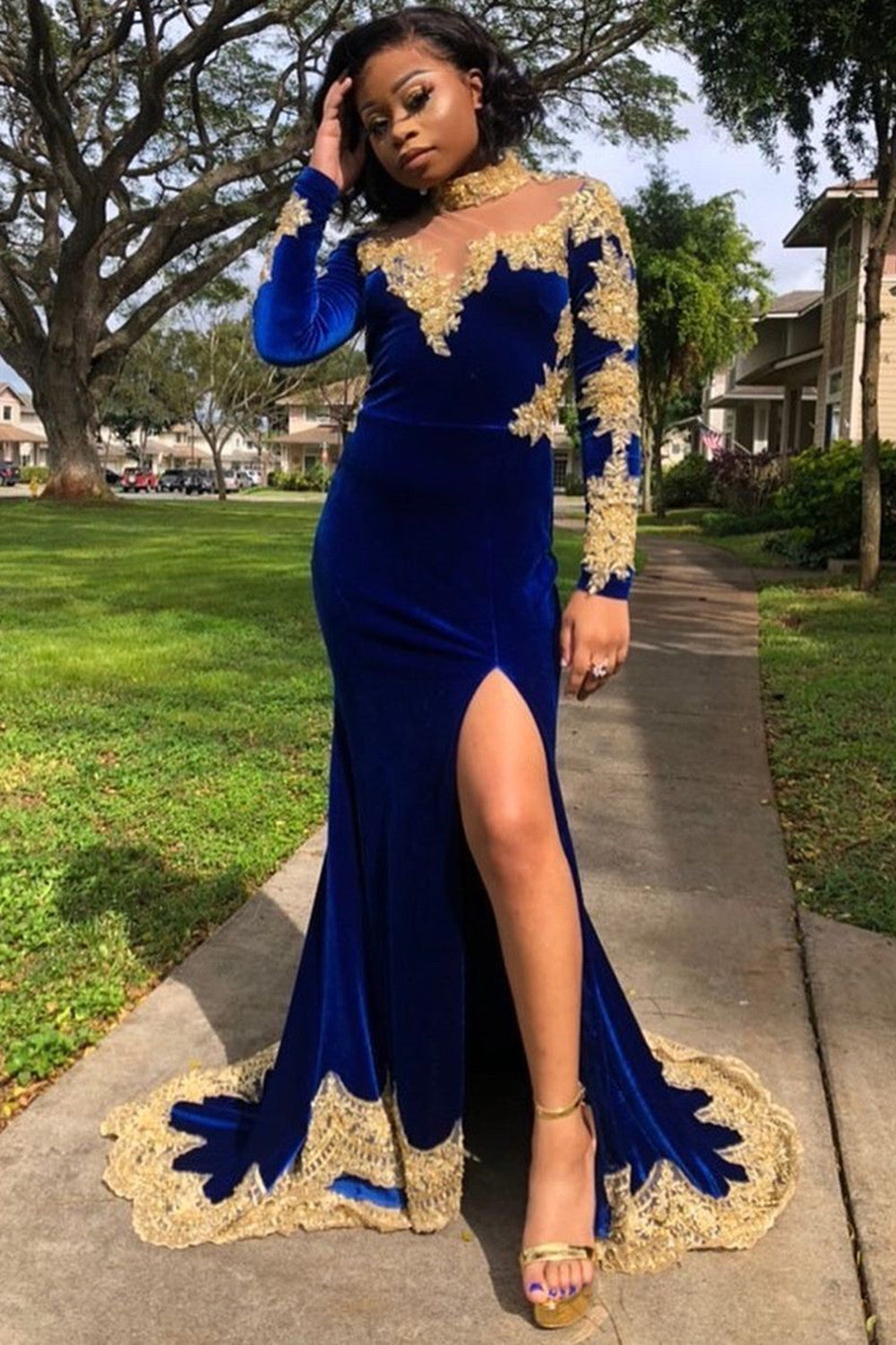 Luxury Front-Split Royal Blue Velvet Mermaid Prom Dresses With Long Sleeves