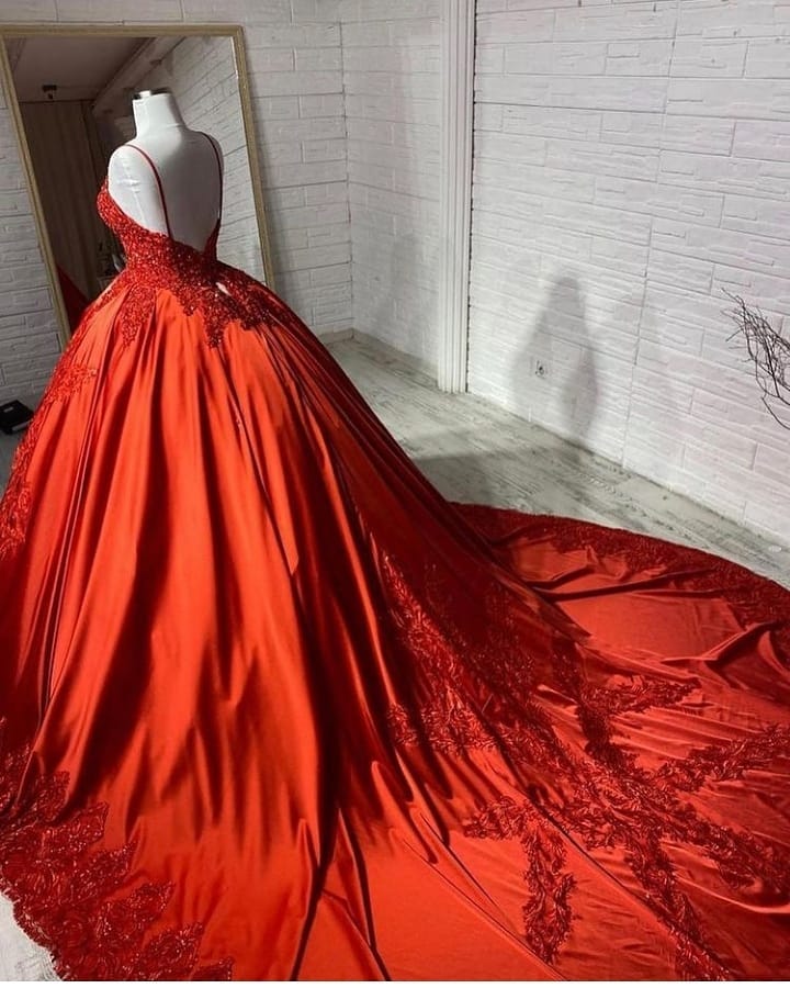 Luxury Princess Satin Sleeveless Lace Orange Ball Gown Prom Dresses