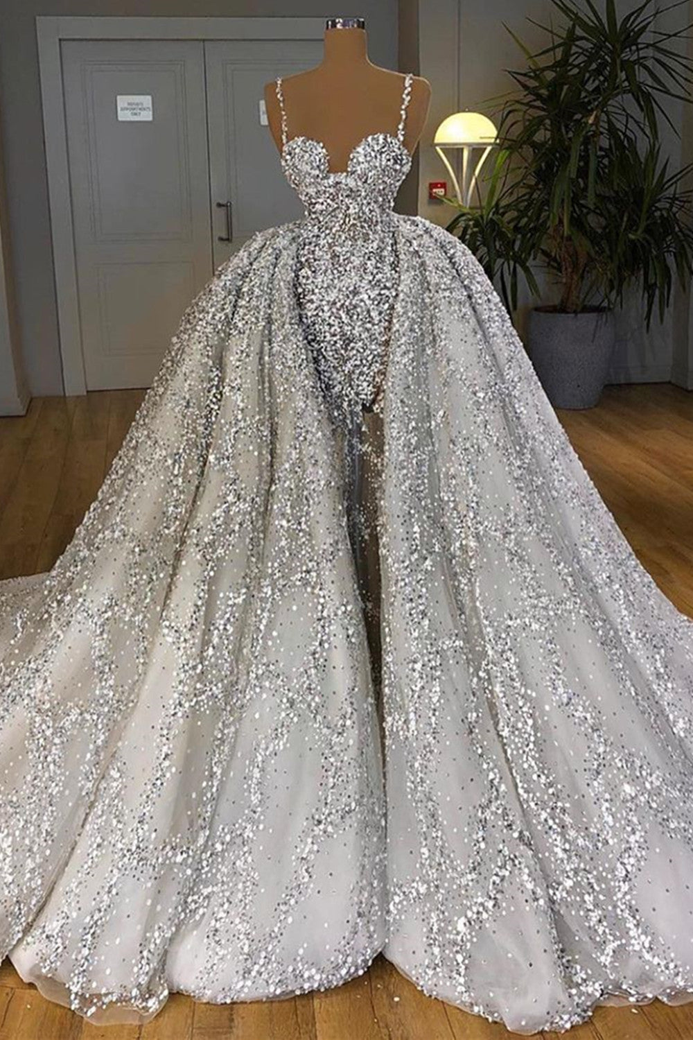 Luxury Spaghetti Straps Sliver Tulle Sequins Mermaid Prom Dresses