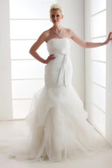 Mermaid Wedding Dress Strapless Organza Satin Sleeveless Bridal Gowns Court Train