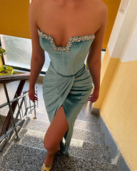 Modern Long Strapless Crystal Split Front Velvet Prom Dresses