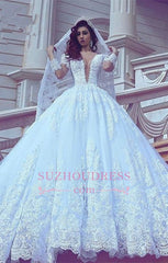 Modest Lace Long-Sleeve Court-Train Ball-Gown V-neck Wedding Dress