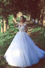 New Arrival Crystal Lace Bridal Gowns Sweep Train Tulle Wedding Dresses BA3840