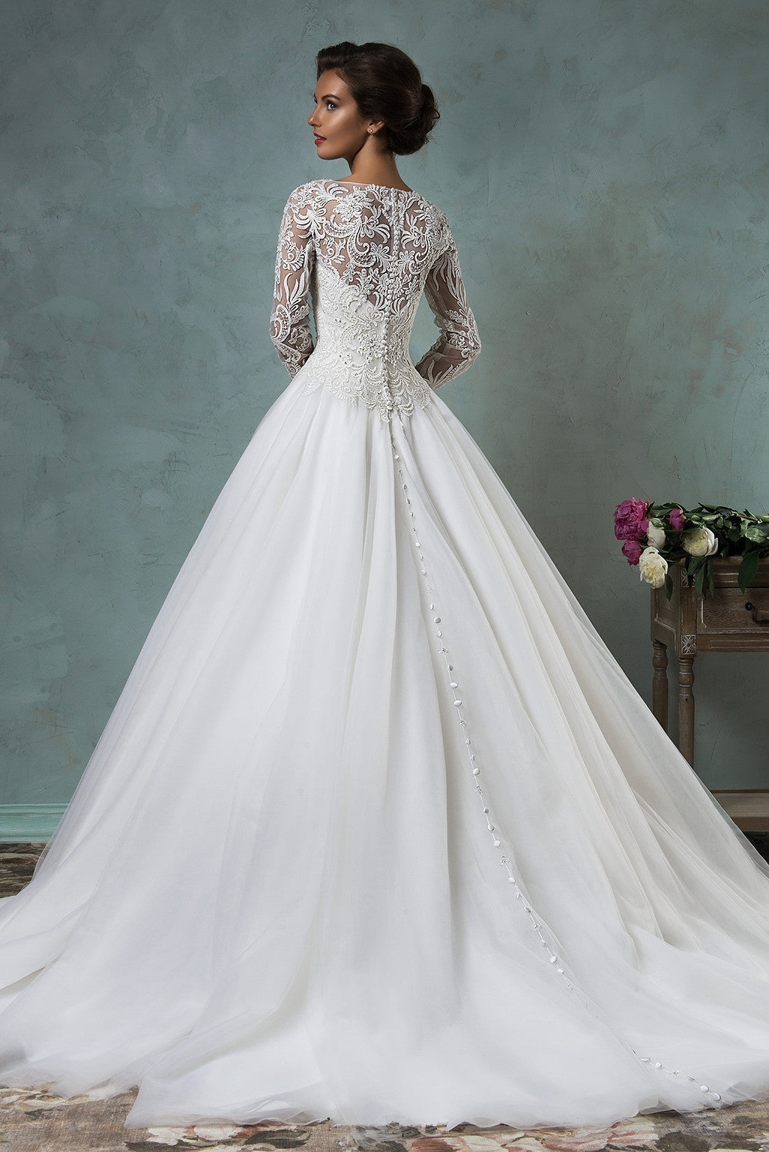 New Arrival Long Sleeve Tulle Wedding Dress A-Line Sweep Train Bridal Gown