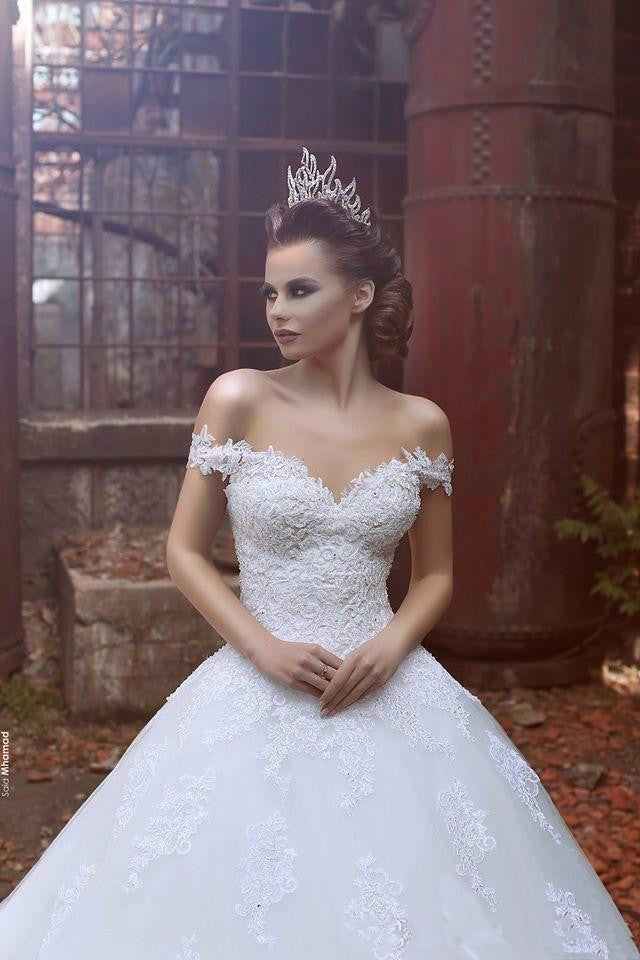 Off The Shoulder Princess Wedding Dress Ball Gown Lace Bride Dresses with Long Train