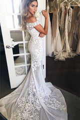 Off The Shoulder Sheer Tulle Bride Dress Lace Appliques Mermaid Buttons Wedding Dress