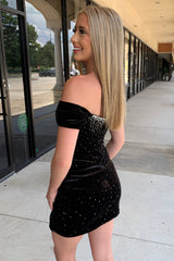Off the Shoulder Black Homecoming Dresses Tight Short Cocktail Dresses with Slit