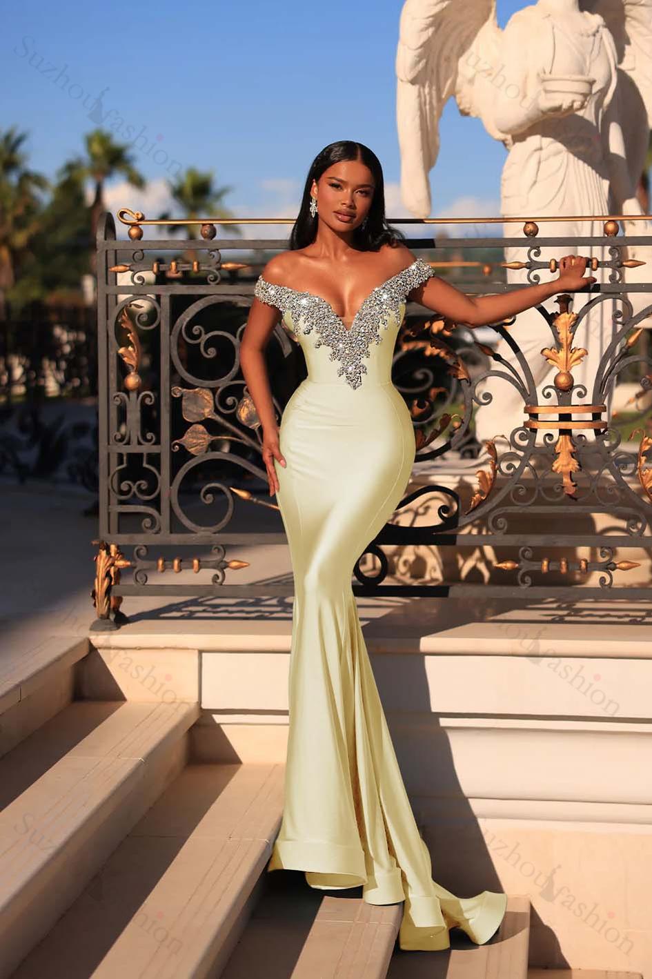 Off the Shoulder Sleeveless Long Mermaid Evening Formal Dress With Beading