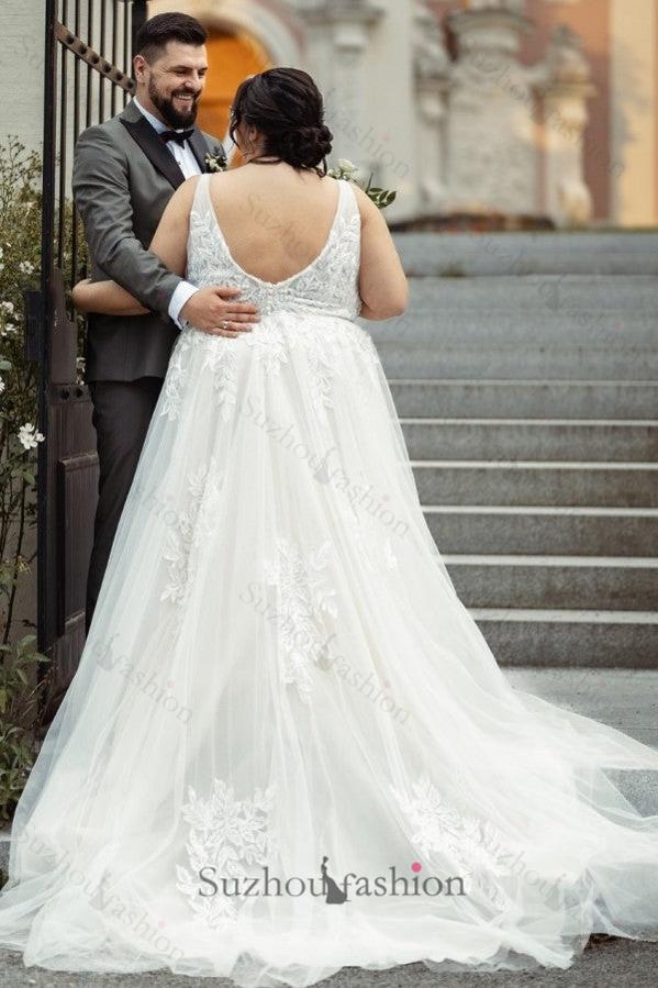 Plus Size Beach Wedding Dress V Neck A Line Tulle Bridal Gown with Lace Appliques