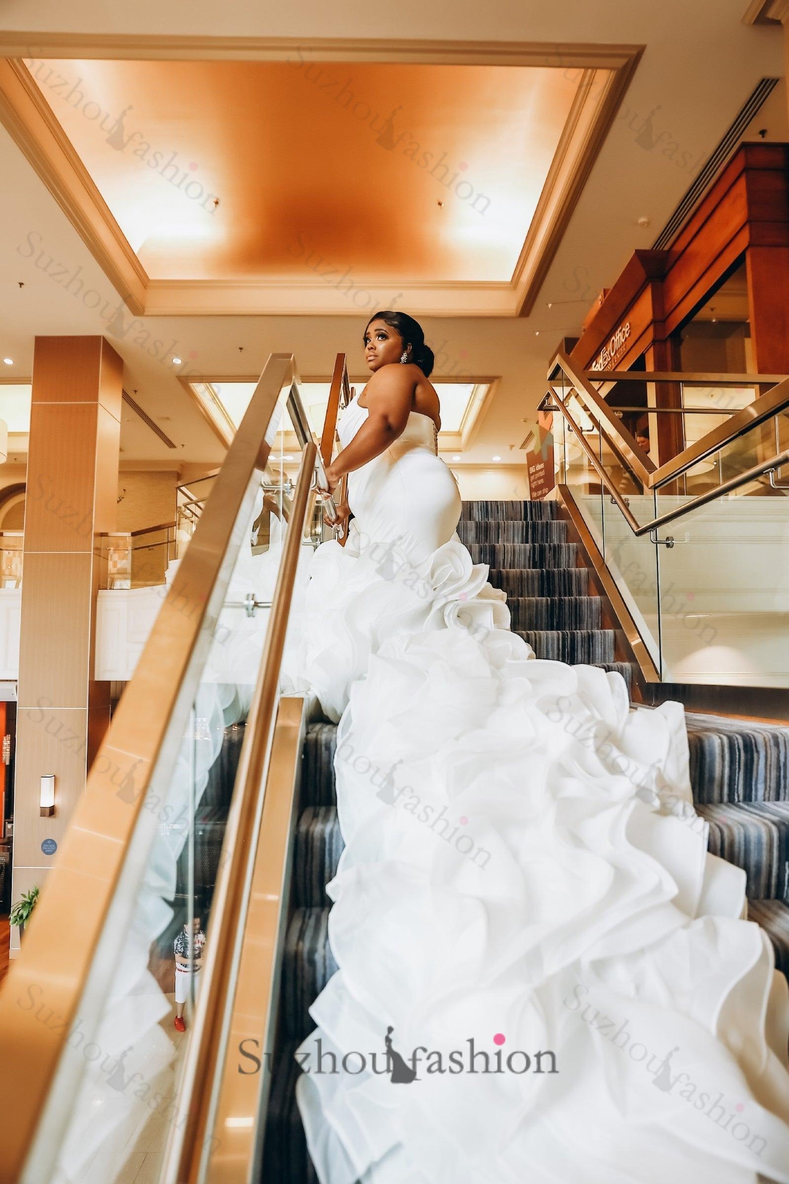 Plus Size Ivory Ruffled Wedding Dress Strapless Mermaid Bridal Gown