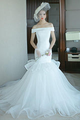 Plus Size Mermaid Wedding Dresses Off Shoulder Tulle Polyester Short Sleeve Bridal Gowns with Court Train