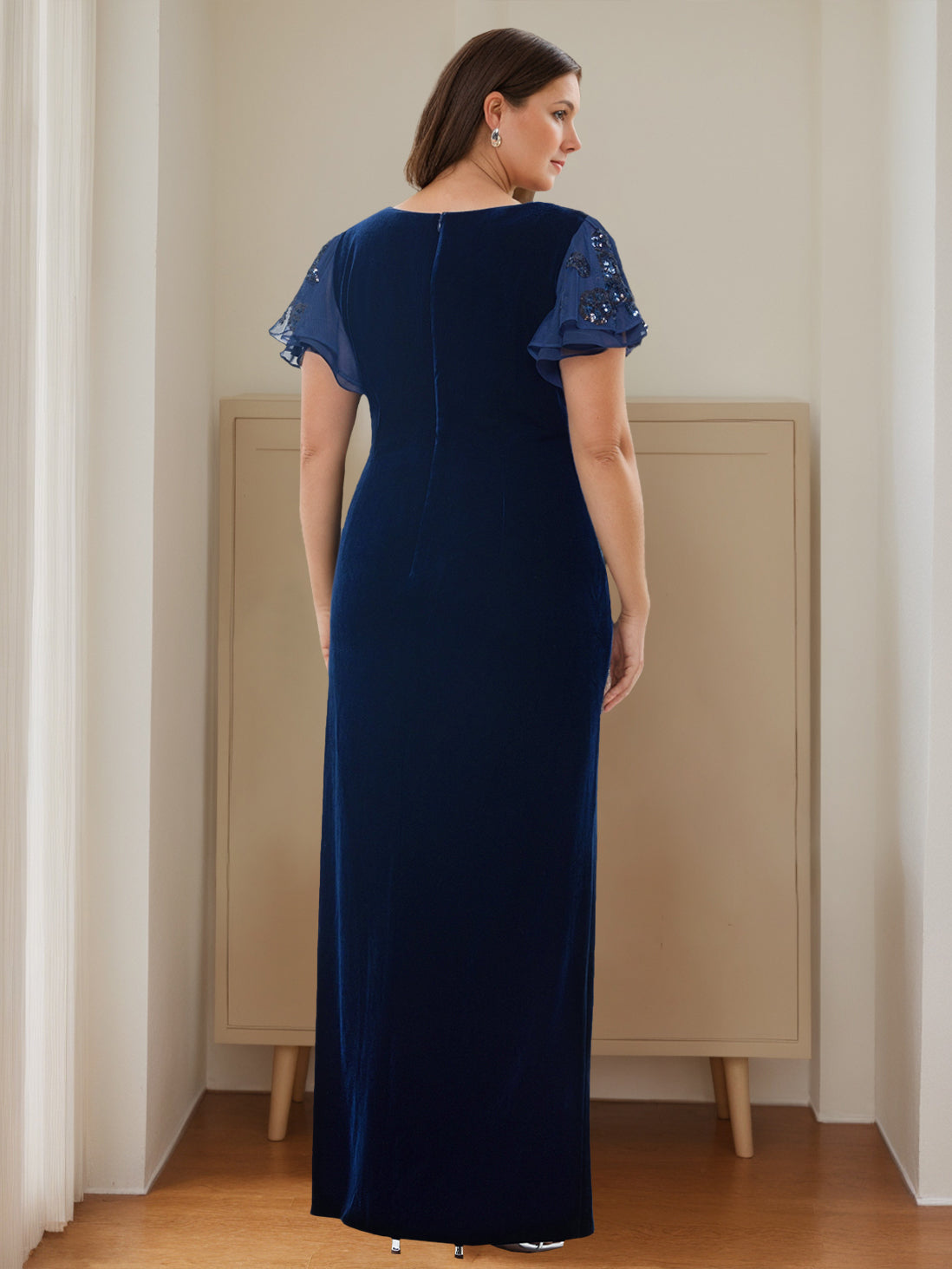 Plus Size Velvet Mother of the Bride Dress with V Neck Ruffles and Appliques
