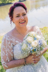 Plus Size Wedding Dress 3/4 Sleeve A Line Tulle Bridal Gown with Lace Appliques