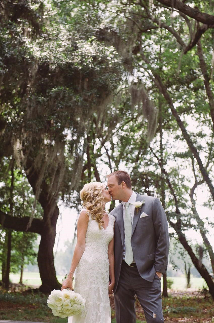 Popular Sheath Beach Wedding Dresses Sleeveless Court Train Beach Bridal Dress