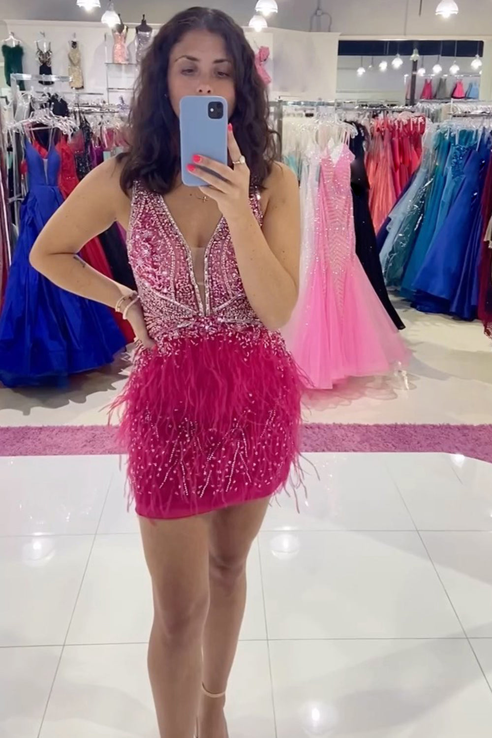 Red Homecoming Dresses Beaded Feathered Tight Short Cocktail Dresses
