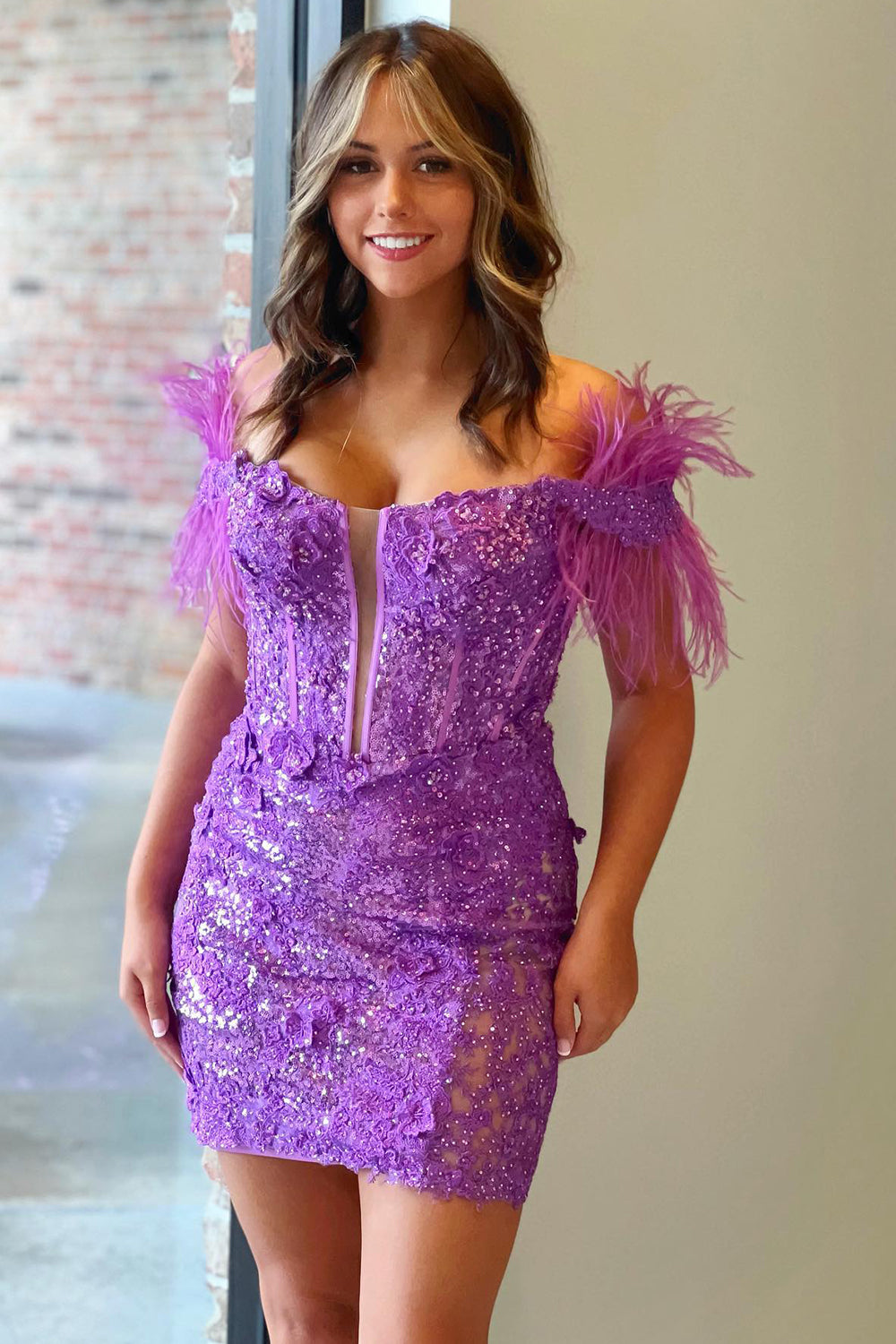 Red Homecoming Dresses Lace Tight Short Cocktail Dresses with Detachable Feathers