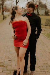 Red Homecoming Dresses Satin Tight Short Cocktail Dresses with Feathers