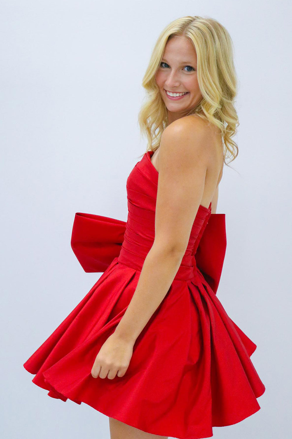 Red Homecoming Dresses Strapless A-Line Satin Short Cocktail Dresses with Bowknot