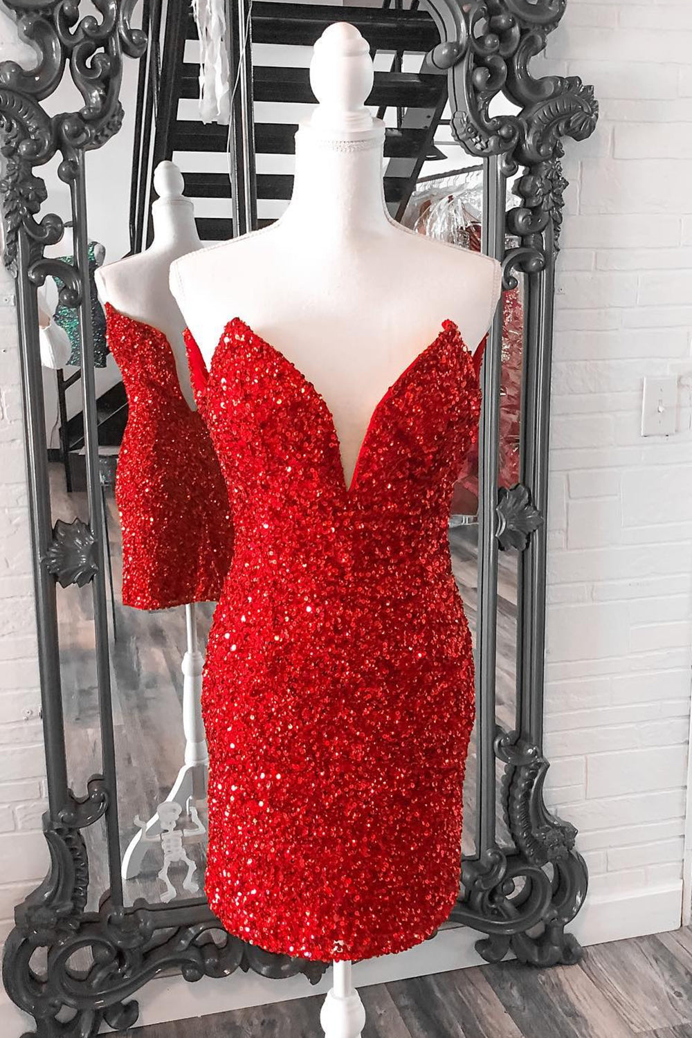 open lace back dress Strapless Red Sequin Short Homecoming Dress