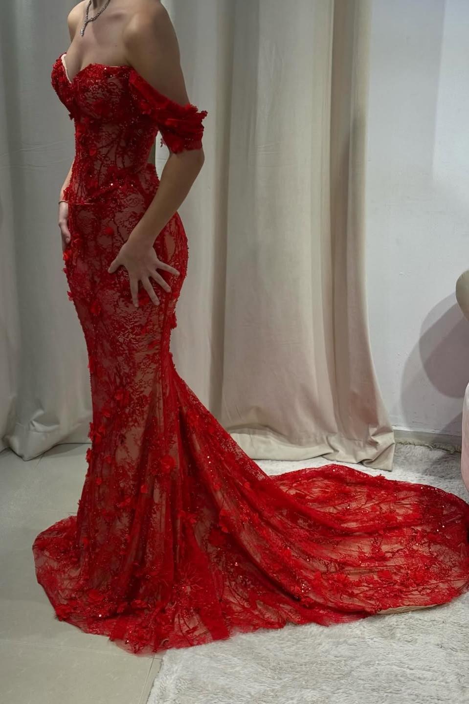 Red Off-Shoulder Lace Mermaid Prom Dress With Floral Appliques Formal Evening Gown