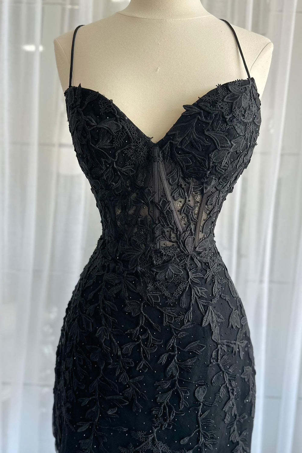 Suzhoufashion Red Spaghetti Straps Homecoming Dresses Short Tight Cocktail Dresses With Appliques