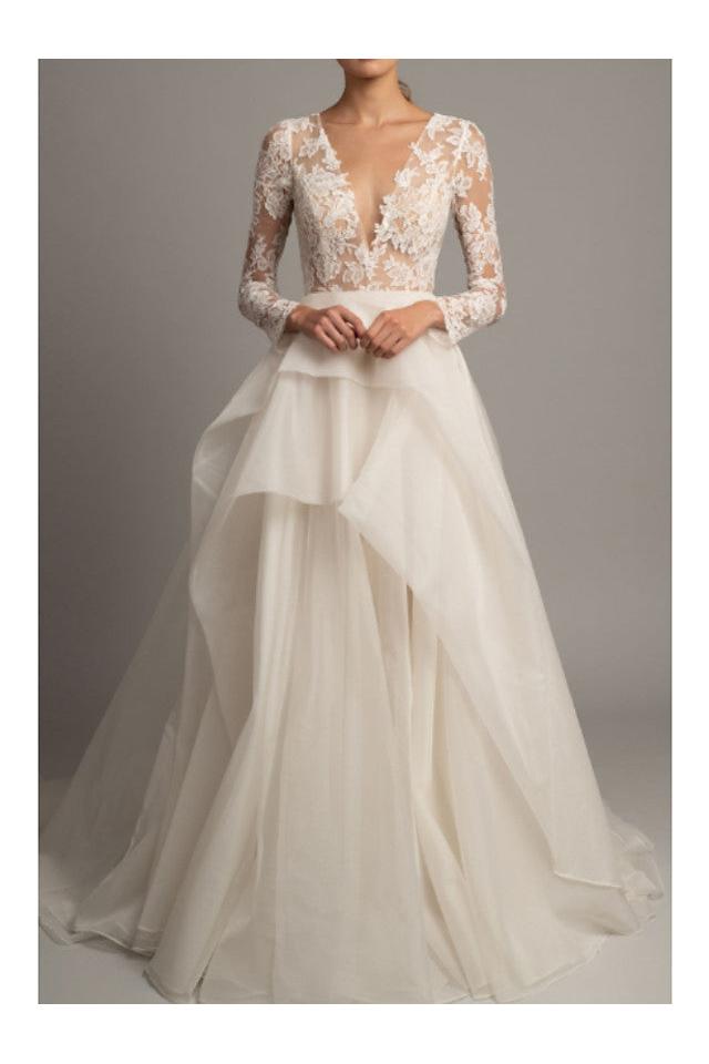 Romantic A-Line Wedding Dress V-Neck Lace Tulle Long Sleeve Sexy Backless Bridal Gowns Court Train