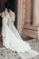 Romantic Backless Long Sleeves Mermaid Wedding Dresses
