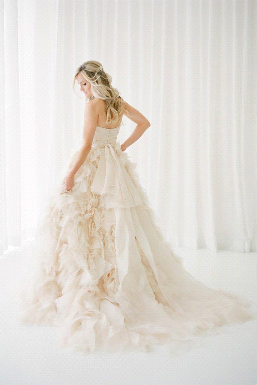 Romantic Blush Pink Ruffle Tiered Wedding Dress A-line Cute Popular Custom Made Organza Formal Bridal Gowns