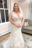 Romantic Mermaid V-neck Spaghetti Straps Appliques Lace Tulle Wedding Dress