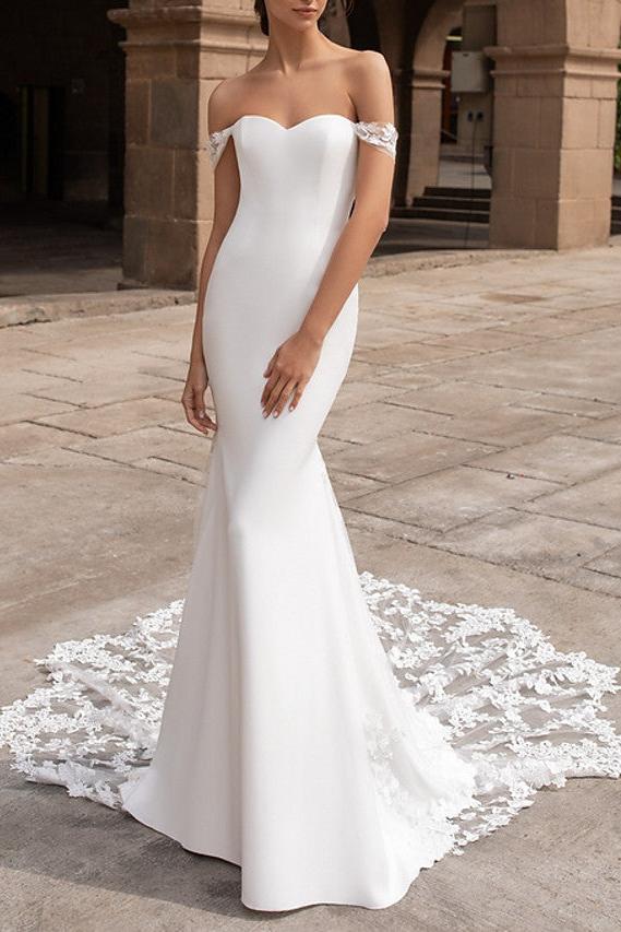 Romantic Plus Size Mermaid Wedding Dress Off Shoulder Lace Satin Short Sleeve Bridal Gowns with Court Train