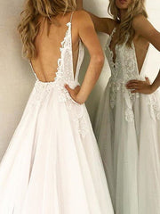 Sexy A-Line Wedding Dress V-neck Lace Tulle Sleeveless Bridal Gowns with Sweep Train