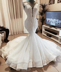 Sexy Deep V Neck Applique Wedding Dress Beaded Fit And Flare Mermaid Bridal Gowns