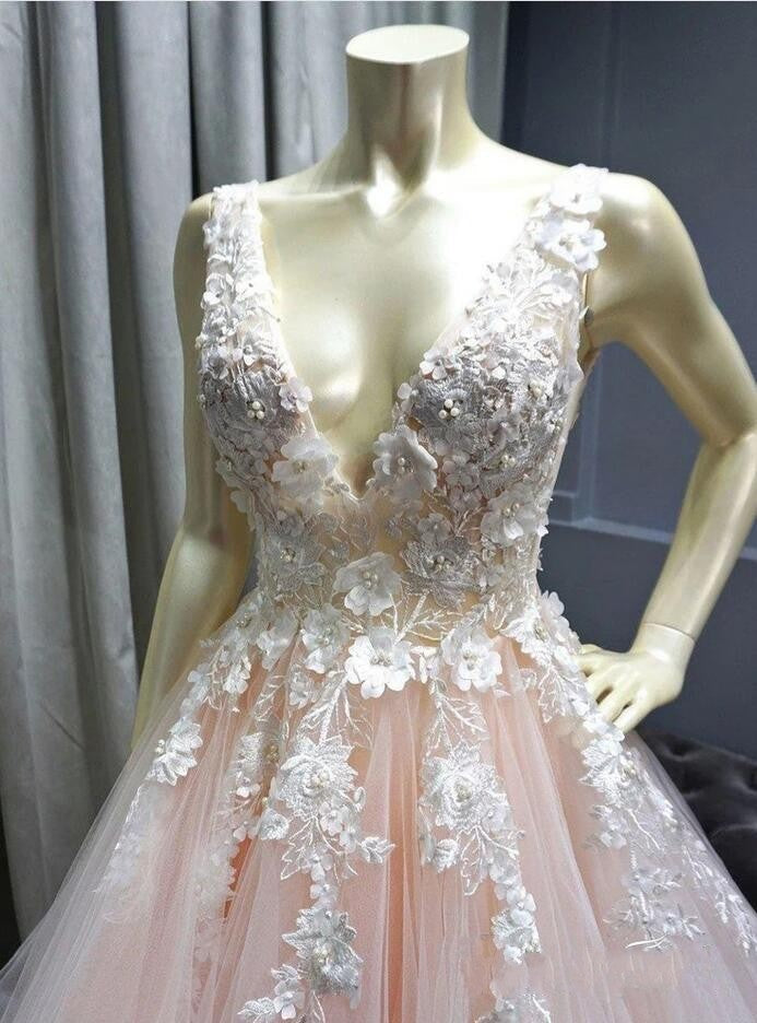 Sexy Deep-V-Neck Tulle Lace Prom Dress On Sale