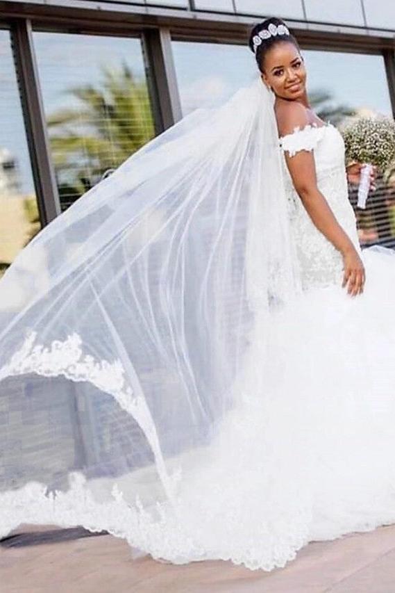 Sexy Mermaid Wedding Dress Off Shoulder Lace Tulle Short Sleeves Bridal Gowns with Chapel Train