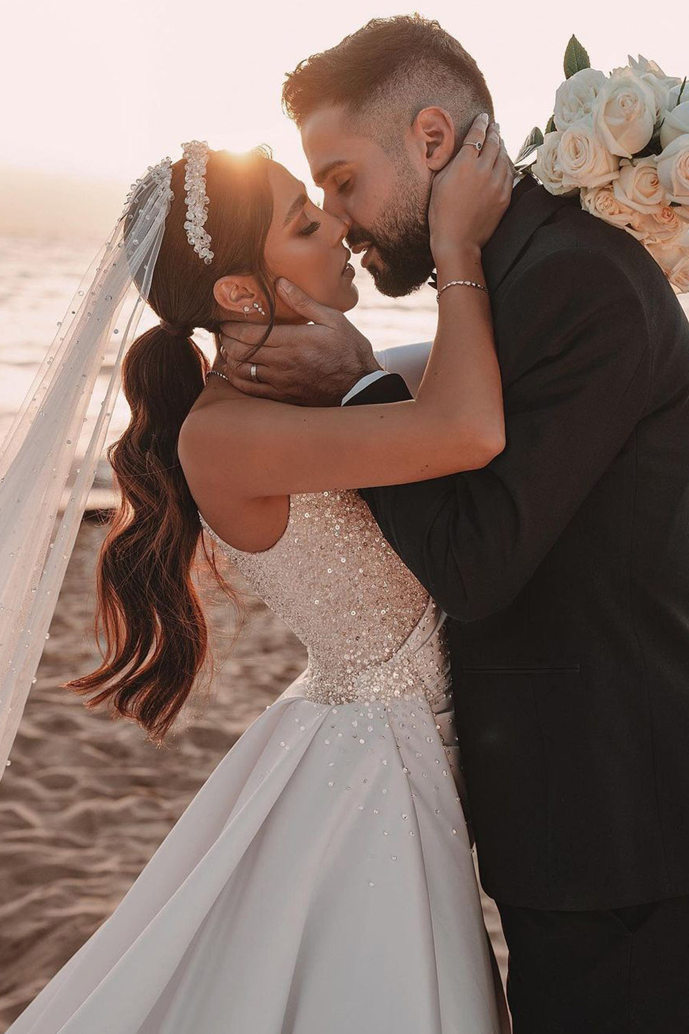 Sexy One Shoulder Ruffle Satin Sparkly Seqiuns Mermaid Beach Bridal Dress with Sweep Court Train