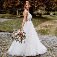 Sexy Sheer V Nack A Line T眉ll Open Back Wedding Gowns With Lace