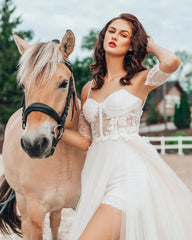 Sexy Spaghetti Straps Tulle Lace White Beach A-Line Wedding Dresses