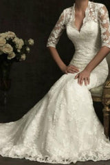 Sheath Wedding Dress V-neck Lace Half Sleeve Bridal Gowns with Sweep Train