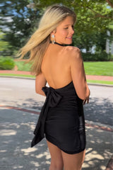 Simple Black Homecoming Dresses Halter Backless Tight Short Satin Prom Dress