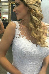 Sleeveless Beaded White Short Lace Chic A-line Wedding Dresses