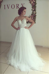 Sleeveless Lace Applique A-Line Bridal Gowns Button Tulle Long Wedding Dress