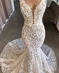 Sleeveless Lace V-neck Elegant Mermaid Wedding Dresses