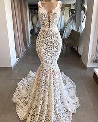Sleeveless Lace V-neck Elegant Mermaid Wedding Dresses