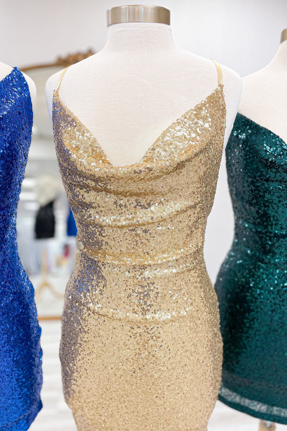 Spaghetti Straps Golden Homecoming Dresses Bodycon Short Cocktail Dresses with Sequin